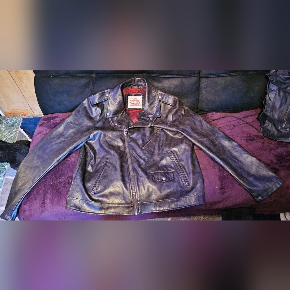 Large Brown Leather Levi Strauss Jacket